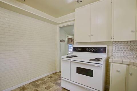 700 N School St, Lodi, CA 95240 photo 16