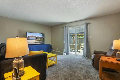 38 Manor Ave, Gustine, CA 95322 photo 4