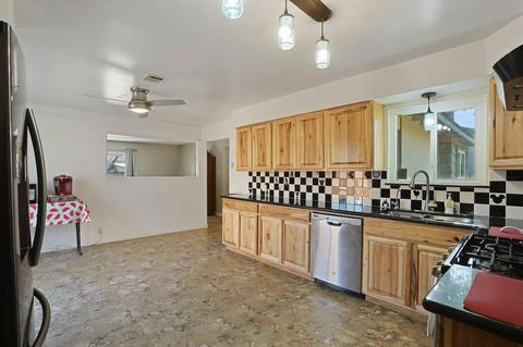 38 Manor Ave, Gustine, CA 95322 photo 14