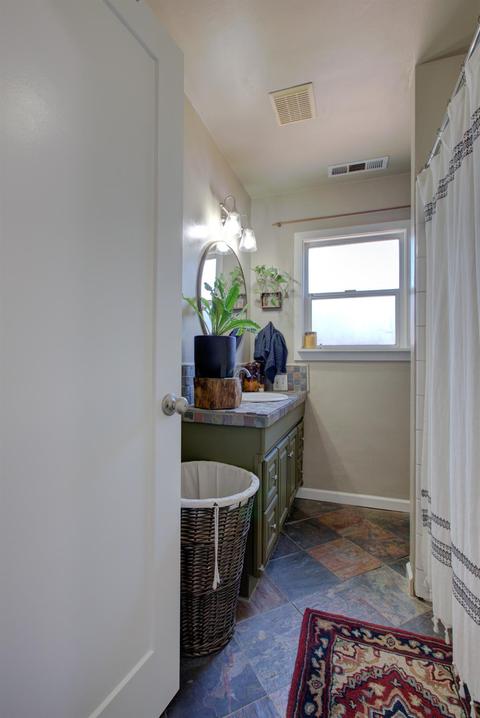220 Parry Ave, Modesto, CA 95354 photo 15