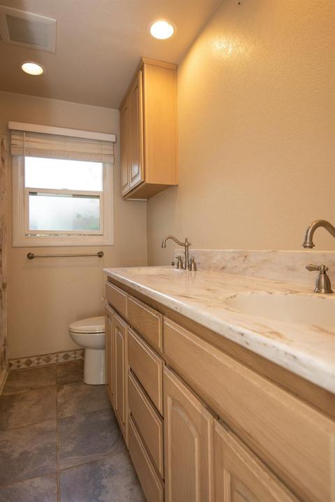 914 Helms Ln, Modesto, CA 95350 photo 34