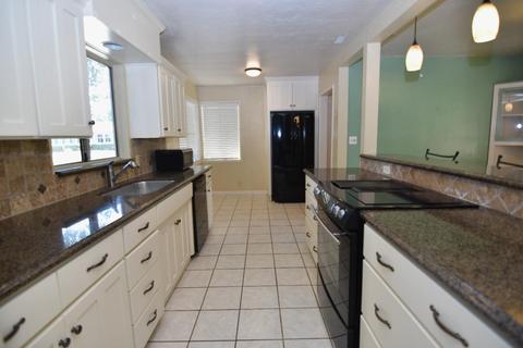 815 E Minnesota Ave, Turlock, CA 95382 photo 19