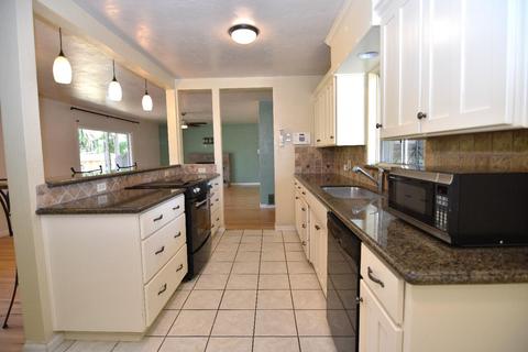 815 E Minnesota Ave, Turlock, CA 95382 photo 16