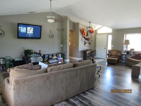 18613 Sycamore Ave, Patterson, CA 95363 photo 3