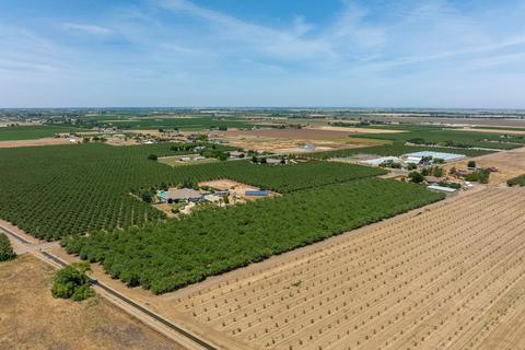 18613 Sycamore Ave, Patterson, CA 95363 photo 44