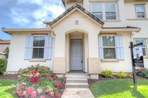 977 Courtyards Loop, Lincoln, CA 95648 photo 2
