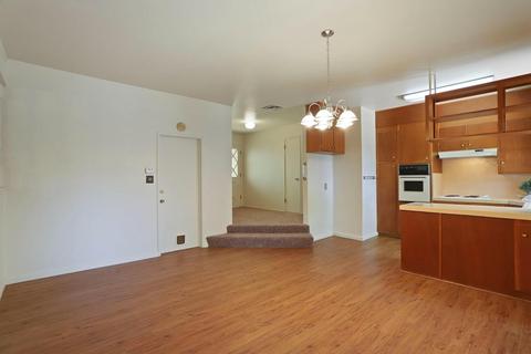 672 E Alameda St, Manteca, CA 95336 photo 11