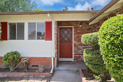 672 E Alameda St, Manteca, CA 95336 photo 2