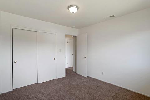 672 E Alameda St, Manteca, CA 95336 photo 23