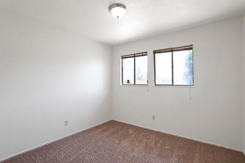672 E Alameda St, Manteca, CA 95336 photo 21