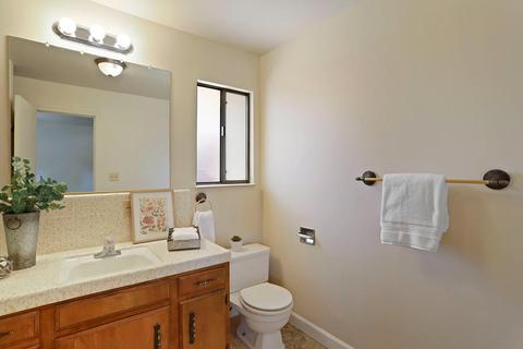 672 E Alameda St, Manteca, CA 95336 photo 17