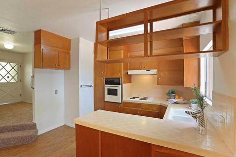 672 E Alameda St, Manteca, CA 95336 photo 5