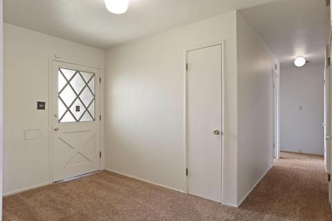 672 E Alameda St, Manteca, CA 95336 photo 4