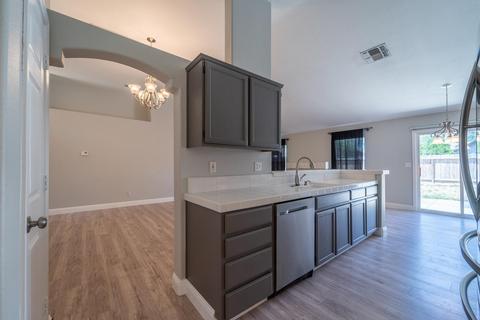 2705 River Valley Cir, Modesto, CA 95351 photo 12