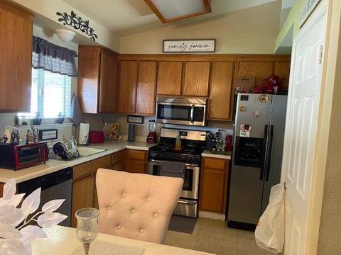 405 Montague Ct, Modesto, CA 95351 photo 7