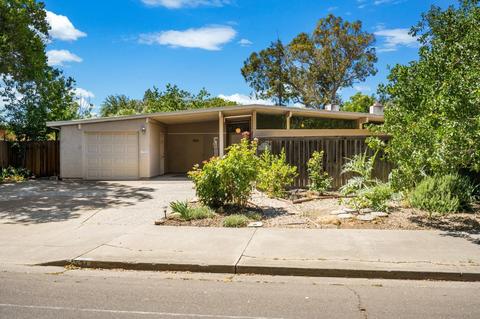534 Villanova Dr, Davis, CA 95616 photo 2