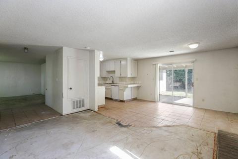905 Lindsay Dr, Modesto, CA 95356 photo 10
