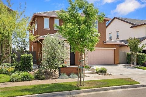 1372 Violet Way, Turlock, CA 95382 photo 3
