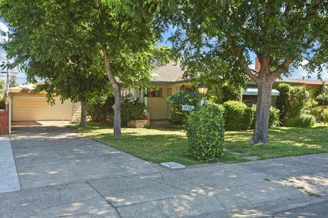 1437 Holly Dr, Lodi, CA 95242 photo 2