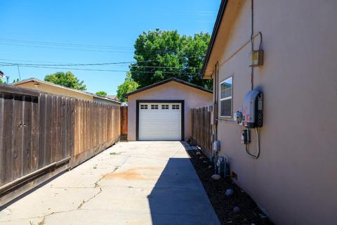 2004 Gordon Ave, Modesto, CA 95350 photo 4