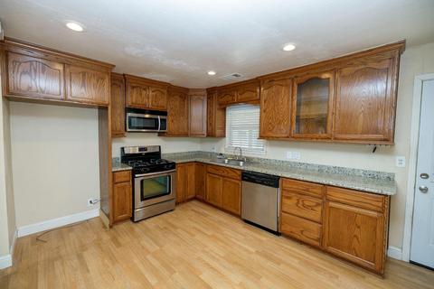 2004 Gordon Ave, Modesto, CA 95350 photo 15