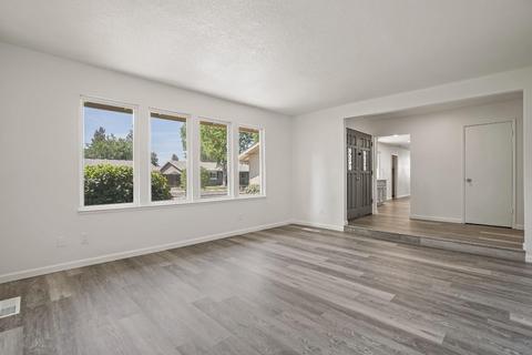 2505 Continental Dr, Modesto, CA 95355 photo 9