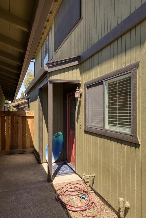 682 Shadowview Ct, Turlock, CA 95382 photo 4