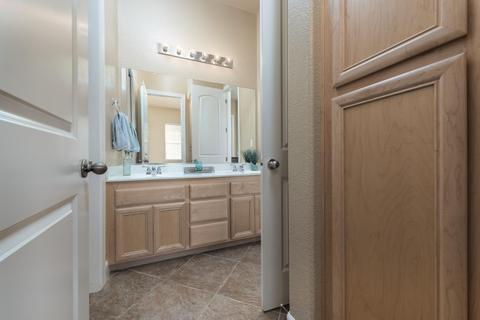 1060 Cornerstone Dr, Folsom, CA 95630 photo 25