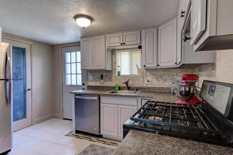 4833 Pacific Ave, Olivehurst, CA 95961 photo 2