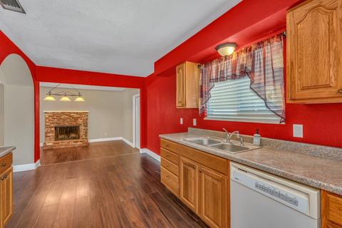3237 Dublin Ave, Merced, CA 95340 photo 4