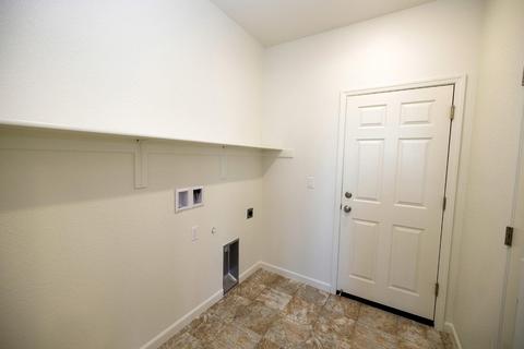554 Sunol St, Lathrop, CA 95330 photo 24