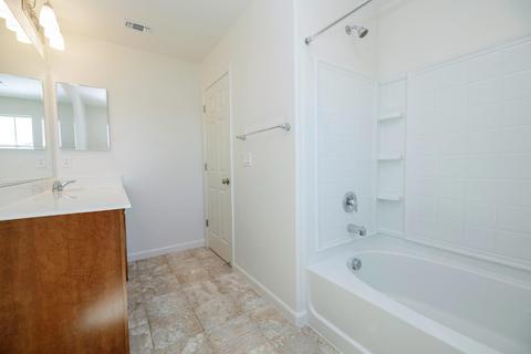 554 Sunol St, Lathrop, CA 95330 photo 37