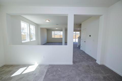554 Sunol St, Lathrop, CA 95330 photo 6