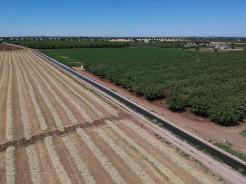 743 Orange Ave, Patterson, CA 95363 photo 3