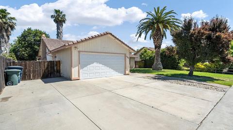 1581 W Kavanagh Ave, Tracy, CA 95376 photo 2