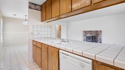 1581 W Kavanagh Ave, Tracy, CA 95376 photo 16