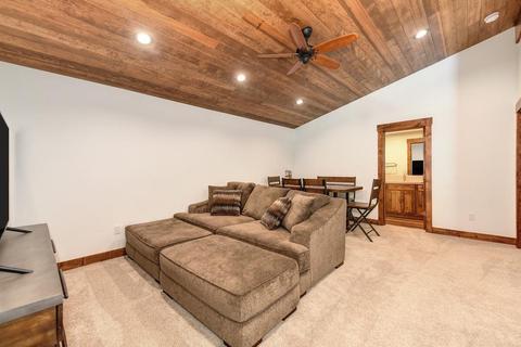 13778 Skiview Loop, Truckee, CA 96161 photo 32