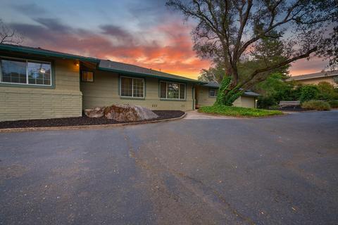 6045 Rustic Hills Dr, Rocklin, CA 95677 photo 2