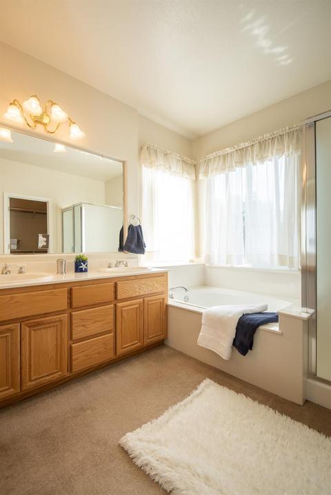 4220 Encore Ln, Modesto, CA 95357 photo 29