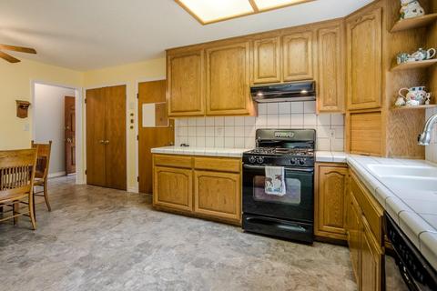 1328 Fig Pl, Davis, CA 95618 photo 3