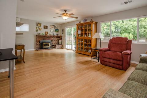 1328 Fig Pl, Davis, CA 95618 photo 2