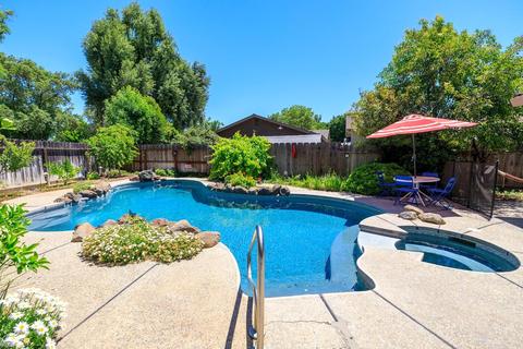 1916 Hermida Way, Modesto, CA 95355 photo 2