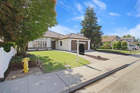 220 Edgewood Ct, Tracy, CA 95376 photo 3