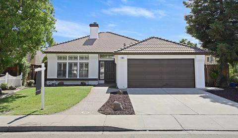 220 Edgewood Ct, Tracy, CA 95376 photo 1