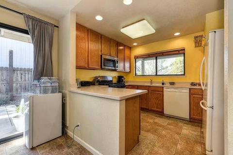 830 Donovan Ct, Davis, CA 95618 photo 7
