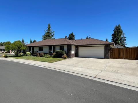 1310 April Pl, Manteca, CA 95336 photo 4