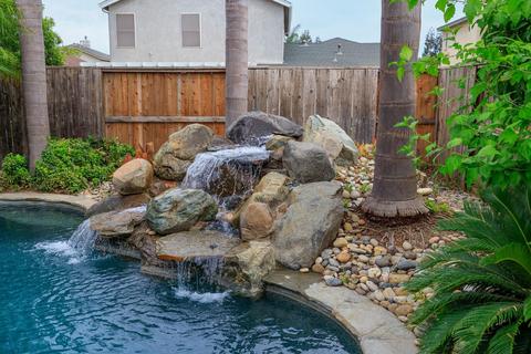 422 Memory Ln, Turlock, CA 95382 photo 3