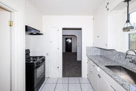 309 Spruce St, Modesto, CA 95351 photo 11