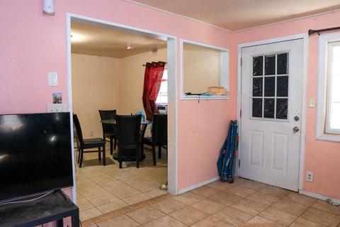 801 Watson Ave, Modesto, CA 95358 photo 5
