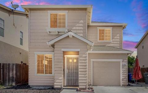 1913 Olivas Ct, Ceres, CA 95307 photo 2
